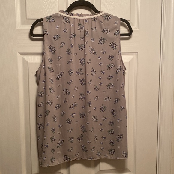 LOFT Women's Floral Sleeveless Top - Gray…size L - Picture 2 of 4